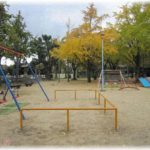 【修羅場】会社が休みの日に友人たち四人と近所をぶらぶら歩きながら近況を語り合っていたら公園で男が女の子を襲っている現場を発見！談笑ムードが吹っ飛び即座に修羅場突入！！