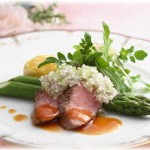 【スカッとする話】新居祝いにウトメとコトメが来たので夕食を作ったらコトメにまずそうと言われ、トメにはセンスがないと言われた。すいませんと謝ったら夫が…