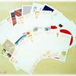 【ずうずうしい話】知らない間に年賀状の束がリビングに置いてあったからおっかしいなーと思ってたら、半二世帯住宅で同居していた大叔母が「あなたたちの年賀状は離れのリビングに置いておいたからね」と。まてやコラ。