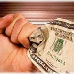 【盗癖】小さい頃から物を盗むクセがあった。中学では友達３人で万引きをしたり、高校ではバイト先で財布の中身を貰っていたが自分も盗られたと被害者面で通してきた。そして今は……