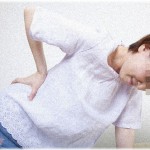 【クズ夫】夕方に軽いギックリになって、赤を抱えて一人でどうしようかって思った。たまたま夜勤前で寝てる旦那に、赤のお風呂だけでもしてもらおうっていつもよりちょっと早く起こしてみたら「は？」と言われて、とっさに部屋を出た……