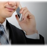 【スカッとする話】3分間隔で知らない電話番号から着信があった。市内の電話番号だったのでご近所さんがなにかあったのかと電話に出ると「遅い！」と怒鳴られたので切った。電話取る→切るを繰り返していると名前を名乗って怒鳴られた。まぁ名乗ってくれたなら相手してやるか･･･。