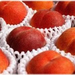 【気持ち悪い話】妊娠が判明してすぐ会社を退職したら昨日、職場の40代独身男性のMさんから顔本を通じて「りんごと桃、家まで取りに行くね」と言われた。毎年義実家から送られてくるものをお裾分けして職場に持って行っていたんだけど……