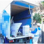 【宇宙人？】朝9時すぎに夜勤から帰ってくるとアパートの前に4tトラックが停まっていた。向かいの部屋の引越しだ。ざっとシャワーを浴びて発泡酒を飲んだりしてくつろいでいるとチャイムが連打され……