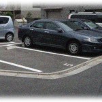 【セコママ】届けを出していない車が俺の駐車場に停まってたらしく、管理人から注意された。でも俺の車じゃない。管理人が調査すると近所の主婦が勝手に使わせてたので注意したらなぜかその主婦の怒りの矛先が俺に･･･。その意味不明な主張は･･･。