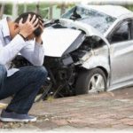 【スカッとする話】信号無視の車に突っ込まれた。幸い意識ははっきりしていたが痙攣を繰り返していた。突っ込んできた車のオッサンが罵声を浴びせる中、聞き覚えのある声が聞こえてきた。