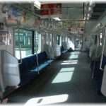 【スカッとするDQN返し】電車で若いＤＱＮカップルがシルバーシートに座り大声で話していたので俺は「静かにしてもらえませんか」と言った。すると男が俺の胸ぐらを掴んできたので…