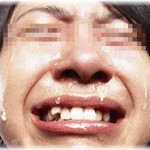 【泥ママ】長財布を紛失。中身は入っていないも同然だから新しい財布を用意しよう…で終わったのに、いきなり涙と鼻水でドロドロの近所のママ友に凸され「嘘つき・詐欺師・お前のせいで恥をかいた。」などと意味不明なことを……