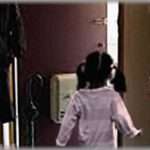 【モラハラ集団】母親が仕事で出張中、父親が目を離した隙に2歳児が車にひかれ、片足切断するはめに・・・父親の同級生が集まってきて「家を空けてた母親が悪い！！」