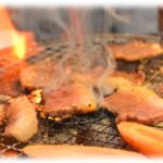 【夫婦】一人で焼肉してたのを嫁友人に見られたらしく、嫁が怒り狂って電話してきた。なんで俺が謝らにゃならんのこれ…。