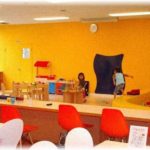 【嫁同士】義兄嫁が歯医者に行きたいといい3才と2才をうちに預け食事もさせて欲しいというので徒歩圏の保育士がいるキッズカフェに連れていき食事させて遊ばせた。その料金を義兄嫁に請求したら怒り出した。