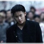 【いい話】高校の頃、俺は喧嘩したり警察ともめたりでどうしようもない奴だった。ある日学校をサボり駅前に遊びにいったらフラフラもたついてるじいさんがいた。俺は「見ててイライラするから行きたいとこ連れてってやるよ」と話しかけた。