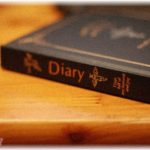 【夫婦】妊娠してから急に夫が冷たくなった。それから私は日記をつけることに。夫にしてもらったことや夫の好きなところなど、とにかく夫に関するポジティブな文章をたくさん。そして里帰りの日、私はわざとその日記を家のテーブルに置いてきた。