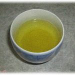 【スカッとする話】お盆は無料家政婦として義実家で過ごした。家の事は全て私がやるんだけど、仏壇のお茶だけは拘りがあるらしく姑がやる。そのお茶の事でちょっとした事件が起こった。