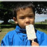 【いい話】子供たちと駅前のベンチでアイスクリームを食べていたら、泥酔したチンピラがすぐ横に座り５歳の息子を相手にくだを巻き始めた！