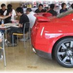 【クレーム】某国産車の販売店に試乗と見積もりに行った時「純正より社外製のナビの方が好きなので社外製ナビをつけたい」と言ったら、営業マンが・・・