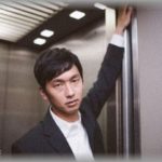 【衝撃体験】マンションエントランスに入り込んできたしつこい訪問販売「少しお話させてください」と部屋のある階まで追いかけてきた。「けっこうです」と断ったら男の態度が豹変し・・・