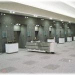 【怖い話】火葬中に息を吹き返す人がいるらしい。熱さでもがき苦しんで確認用の窓越しに職員に助けを求めるとか。