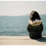 【悲しい親子】友人Aは幼い頃に両親が離婚していて、父親側に引き取られて育ってきた。AにとってA母は腹立たしくもあり、憎らしい存在であったのが、A自身に子供が生まれて母になった事で、A母へ会いたいという気持が芽生えて……