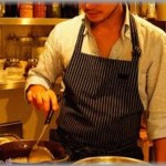 【神コック】ダンナは何でもメシウマに作るマジックハンドの持ち主。一方同じレシピで作っても平凡な味にしか作れない私。子供たちにsage続けられて悲しい・・・