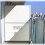 【修羅場】ベランダに出てたら隣の部屋の息子さんが傷だらけの体で体育座りしていた。「虐待だ！」と直感し通報した結果・・・