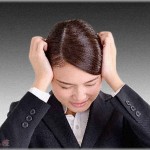 【モヤモヤがとまらない】「やる気がなくて成果も出さない社員はいらない」といきなり解雇された。いつも同期の中で成績が一番なのに・・・絶対あの子と間違われてる！！