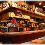 【修羅場】会社の飲み会で入った居酒屋で一人の人間を吊し上げてやかましくののしる連中と一緒になった。よくよく見たら標的になっているのが中高の後輩Aだったので声をかけに行ったら…