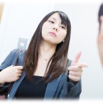 【えぇ…】入社して5年目に異動になったんだけど、移動先の部長はTHEキャリアウーマンな感じの怖い女の人だった。 ある日部長の企画書をチラ見すると、それは俺が提出した企画だった。しかもその企画が大当たりし、社長賞にも選ばれた。ものすごく腹がたった。と思ったら…あれ？