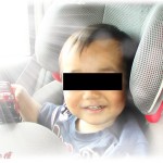 【修羅場】バイト先のコンビニから帰ろうと思ったら駐車場の車の中に赤ちゃんが！雲ひとつ無い晴天だし、窓は全部しまってるし赤ちゃん泣いてもいない。119して車の窓を割って赤ちゃんを救出し救急車で搬送してもらって警察に話をしていたら「きゃー！何これ！」と女の声が…。