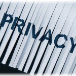 【衝撃】私は中学の時にいじめられていた。高校になるといじめは無くなりＢ子に中学でのいじめの事を謝られたので友達になった。月日は流れ私は地元で就職。そこである男性の個人情報を見てしまった。その事をＢ子に話すととんでもないことに…