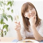 【嫁同士】普段から実家自慢がひどい義弟嫁。母子家庭で苦労してきたトメに自慢したかったのか「ウチの両親は仲良くてしょっちゅう旅行したりしてる。生活に余裕があると心穏やかになれる」とか語る語る。トメはニコニコしてたけどちょっとかわいそうだった。