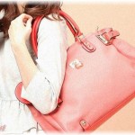 【誘い受け】私の私物を見る度に「私の好みです。誰かプレゼントしてくれないかな」等と図々しいことを言う毒女後輩がウザイ！