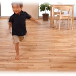 【衝撃体験】葬儀屋で働いてるんだけど、子供が会場を暴れまわってた。見かねたおじいさんが子供たちを叱ると子供大泣き→飛んでくる母親。事情を聞いて母親が謝るかと思いきや…逆切れｗｗｗ