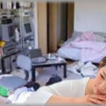 【衝撃体験】主婦をやってる昔の同人友人A宅に泊まりに行った。今までしっかり主婦してたAはすっかり豹変し、家の中は荒れ放題・・・びっくりしてたら、Aがおもむろに語りだした