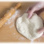 【イラッとする話】近所のママ達とよくお茶をするんだけど、最近参加するようになったママAに「素手でこねた生地なんて気持ち悪い！」「この間のクッキー手作り？！汚らしい！！」って激怒された。さらにそれだけじゃなくて…。