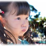 【スカッとする話】伯母の顔には生まれつき大きな傷がある。そのことで近所中から誹謗中傷の的になり、学校でも職場でも虐められていたらしい。そんな伯母が結婚することになったんだけど、式中にも会社のお局や同僚に酒を理由にやりたい放題やられてた。そこに参戦する5歳児の私ｗｗｗｗ