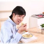 【恋冷め】私が一人で料理を作っているのに、出来上がった端から食べてしまう彼。好きなものを好きなだけ食べるから私の分が残ってないこともあった。一緒に食べようと言ってるのに彼の言い分は…。ふざけんな！