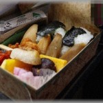 【嫁のメシウマ】夫が出張先から「　駅弁が不味かった（涙） 」と電話をしてきた。ジャンクフード大好きな夫は結婚当初、家庭料理はマズメシ認定だったのに、嫁はどうやって夫の認定をメシウマに変えたのか？