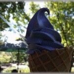 【嫁との出会い】上司と外訪終え、公園でアイス食ってた社会人３年目の夏。座ってたベンチの前を女子大生と女子高生っぽい二人連れが通りかかった。