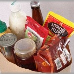 【スカッとする話】義実家に行くと義母が、賞味期限の過ぎた食べ物や傷んだ野菜を無理矢理持たせたがる。義父、義妹が止めてくれてたが聞かず、夫の一言で義母の態度が一変した。