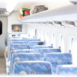 【セコケチ】指定を取った電車に乗ったら赤ちゃんを抱っこした人が既に座っていて、「席を間違えていませんか？」と優しく声をかけるとお金を払うから譲ってくれと言われた。自由席は立ってる人だらけで、譲ったら5時間立ちっぱなし決定なのでやんわり断ると…。