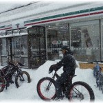 【友やめ】体調不良の友達のために真冬の中３０分程歩いて夕食を調達してきたのに、部屋に戻ってチャイムならしても一向に出てきやしない→結果