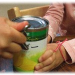 【キチガイ】小姑の娘が我が家で、果物の缶詰に手と顔つっこんで食べながら歩き回って転んで大怪我し、大出血で意識不明になった。その事を姑、小姑、小姑夫に責められたけど、だったらこちらも被害届けだすわ。だってその日我が家には…