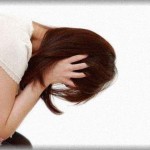 【衝撃体験】仕事を終えて帰宅し玄関を開けるが廊下奥のリビングは真っ暗。 只事でない雰囲気を感じて家に上がると、リビングのドアがゆっくり開き・・・