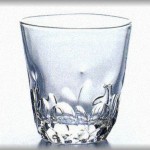 【スカッとする話】義両親との月一お食事会。結婚１年半で子なしの私に「孫の顔が見たい」とうるさいジジババ。反論すると酔ったジジイが手にしていた焼酎のコップを投げてきた。その後、私のとった行動とは。。。