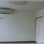 【神経を疑う話】アパートの退去時、管理会社の人と業者、婚約者と私の4人で部屋の中をチェック。対応の悪い管理会社だったので、念のため婚約者に立ち会ってもらったのが功を奏した。