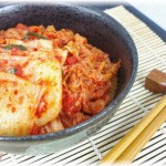 【猛者】忘年会で激辛キムチ汁が出てきた。誰１人飲める者はおらず、自分に回ってきたので場を盛り上げようと煽ってみた！