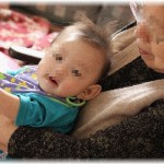 【うざトメ】うちの娘がウトになつかないので、トメ「ジイジに冷たくすると、姪の赤ちゃん可愛がっちゃうよ！」→娘「ﾎﾟｶｰﾝ」私「…」