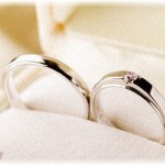 【修羅場】結婚式で新郎がサプライズで用意した結婚指輪を差し出したら新婦が大号泣。感動の涙かと思いきや・・・