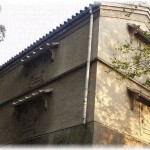 【黒い過去？】実家には「お化けが出るから入るな」と言われて誰も入らない土蔵がある。お宝目的で意を決して入ってみら・・・